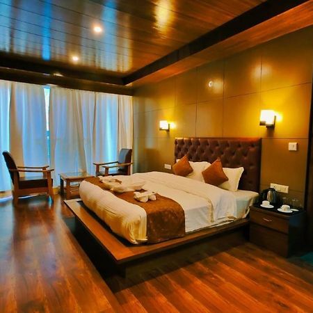 Vista Hill Resort- Centrally Heated & Air Cooled Resort, Manali 외부 사진