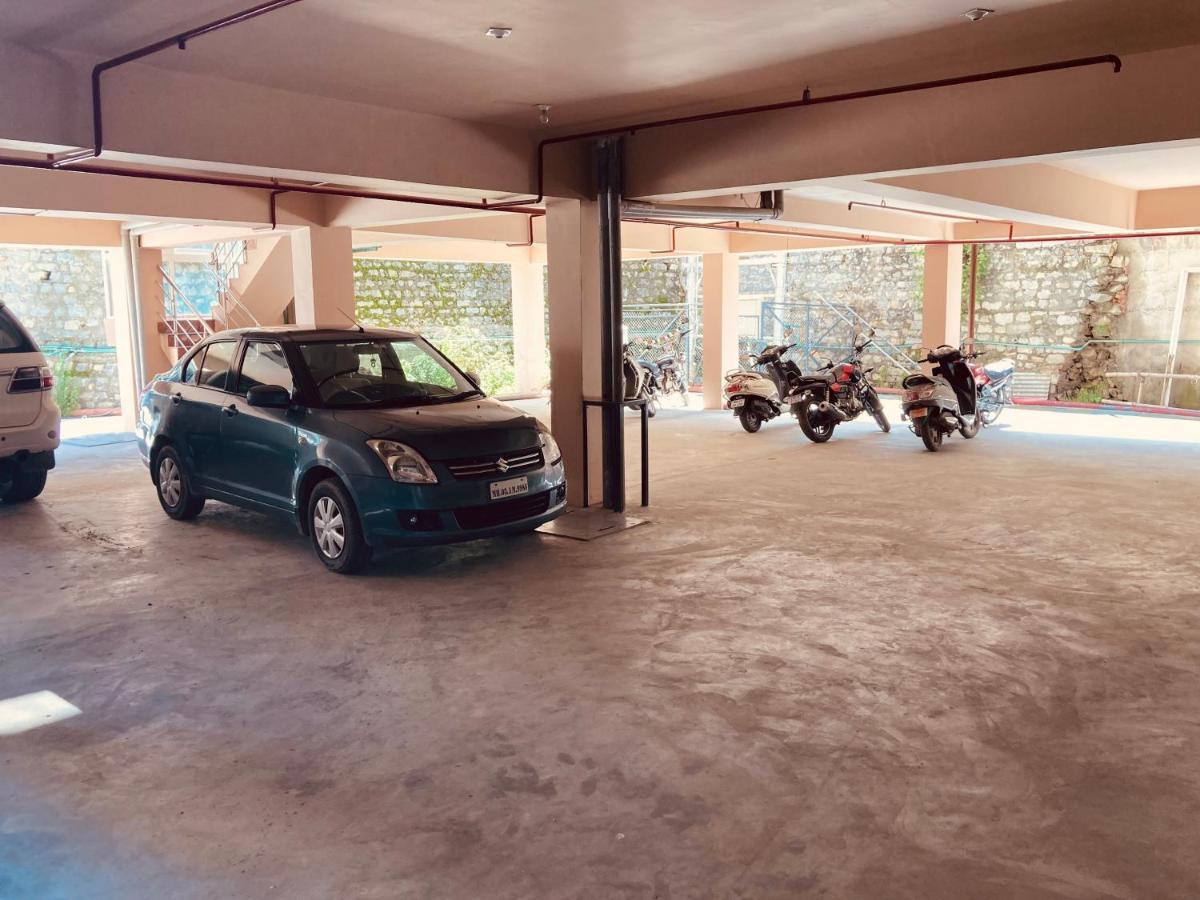 Vista Hill Resort- Centrally Heated & Air Cooled Resort, Manali 외부 사진